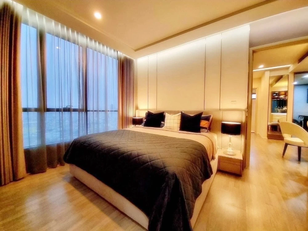 For rent!! Condo The Room Sathorn-Saint Louis, 23rd floor, very beautiful room, fully furnished, just bring your bags and move in. Don't miss it!!