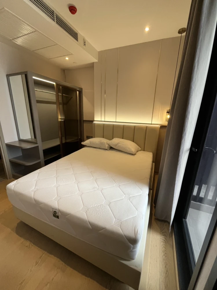 For rent!! Condo Ashton Asoke-Rama 9, 17th floor, Building A, beautiful room, great view, super cute price, book now!!