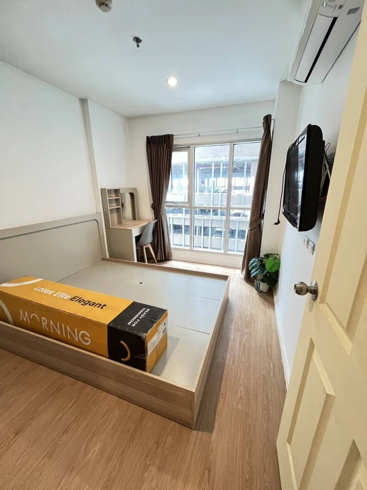 For rent!! Aspire Rama 9 Condo, 5th floor, beautiful room, fully furnished, complete with amenities. Don't miss out!!