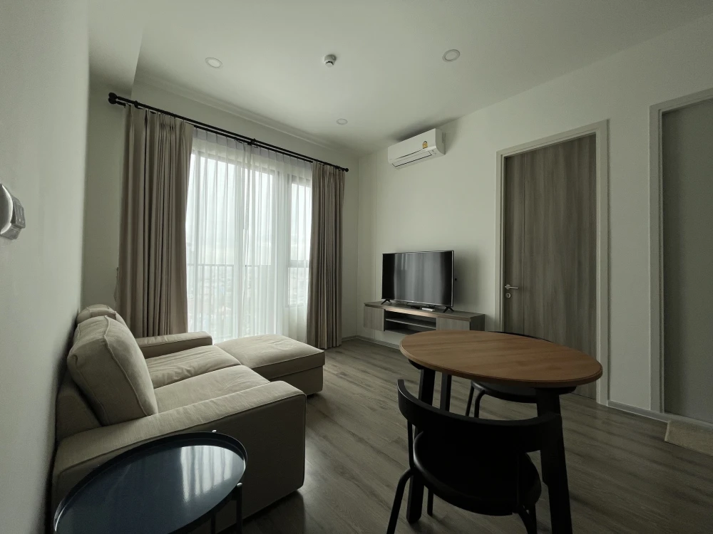 Condo for rent!! Knightsbridge Collage Ramkhamhaeng, 16th floor, city view, beautiful room, fully furnished, ready to move in. Don't miss it!!