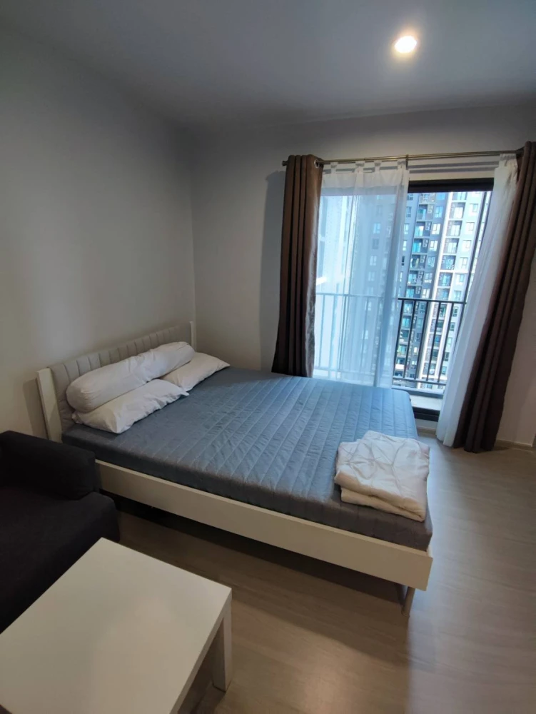 Condo for rent, The Parkland Phetkasem 56, studio room, 20th floor, beautiful view, great price. If you don't reserve, you will regret it.
