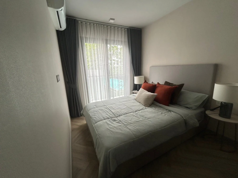 Condo for rent, fully furnished, ready to move in, Chapter Thonglor 25, convenient and complete here. Come and reserve today. Don't miss out.