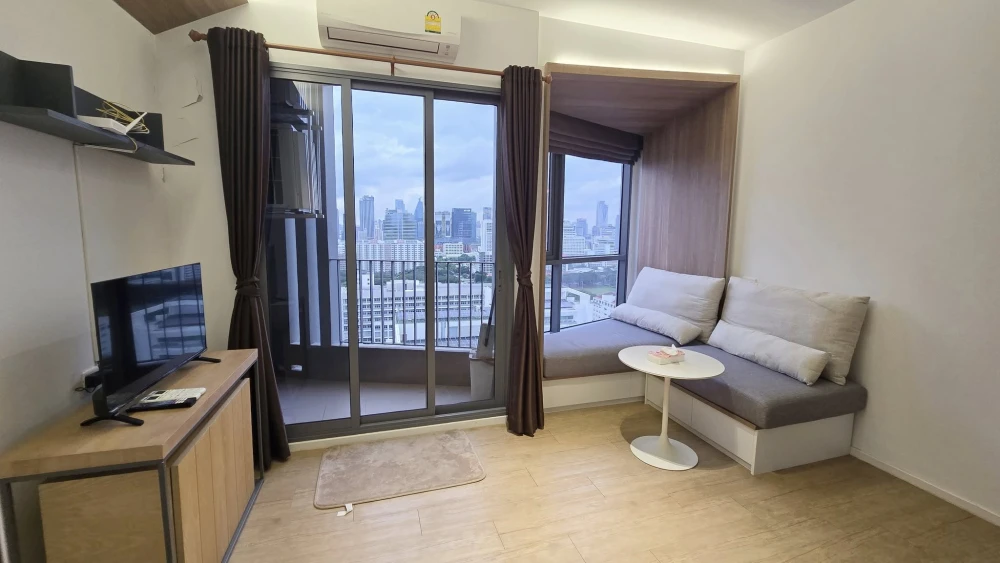 Condo for rent, Triple Y Residence, studio room, 20th floor, high view, great price, hurry and reserve before it's too late.