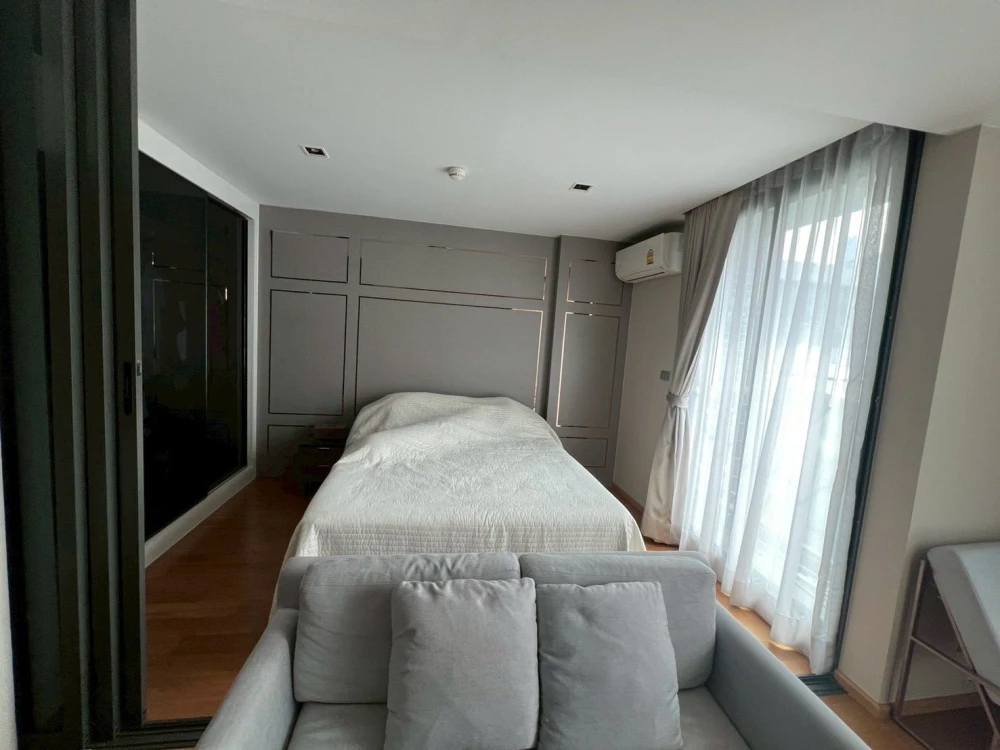 Condo for rent, Altitude Define. Nicely decorated unit with complete furniture and appliances. Just bring your belongings and move in! Don't wait!