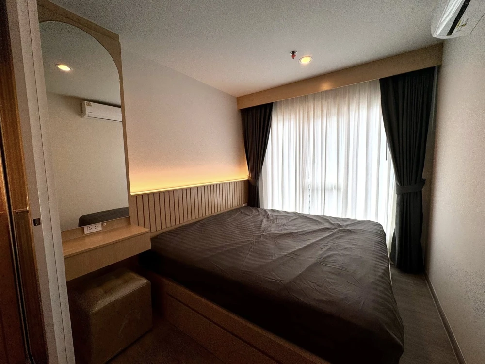 Condo for rent, Regent Home Bangna. Beautifully decorated unit with high-quality built-in furniture. Amazing price! Book now, don't miss out!
