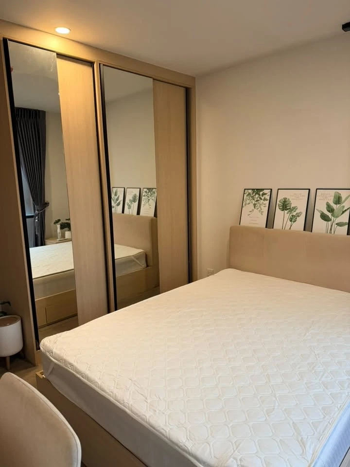 Condo for rent, The Shedd Sathorn. 1 large, comfortable unit with ample living space and complete amenities. Book now, don't miss out!