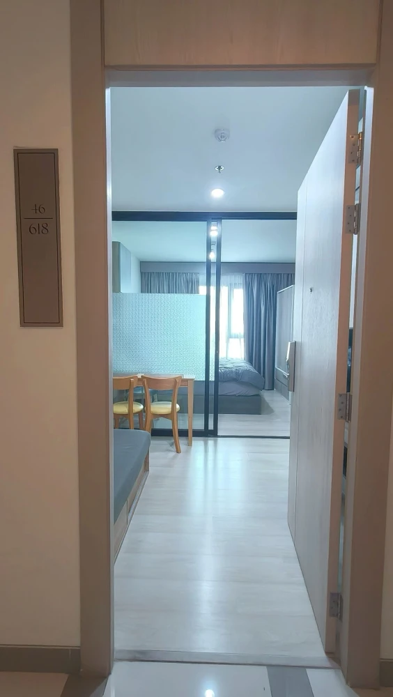 Condo for rent Life Asoke, nice room, 17th floor, garden view, comes with full facilities, hurry to reserve