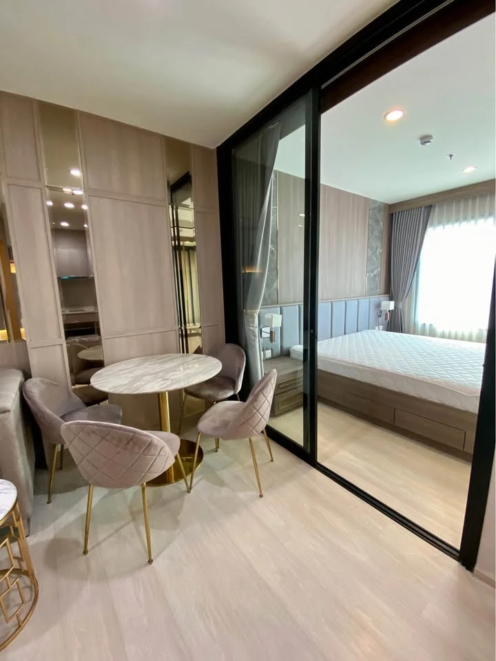 Condo for rent, Life Asoke, ready to move in, fully furnished, 30th floor with great view. Book now, don't miss out!