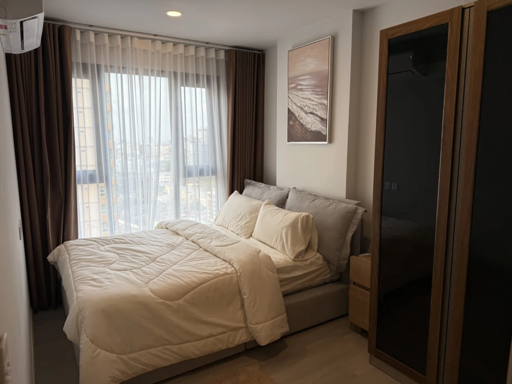 Condo for rent at Asspire Onnut Station. Ready to move in, 19th floor with high floor view. Fully furnished. Book now, don't wait!
