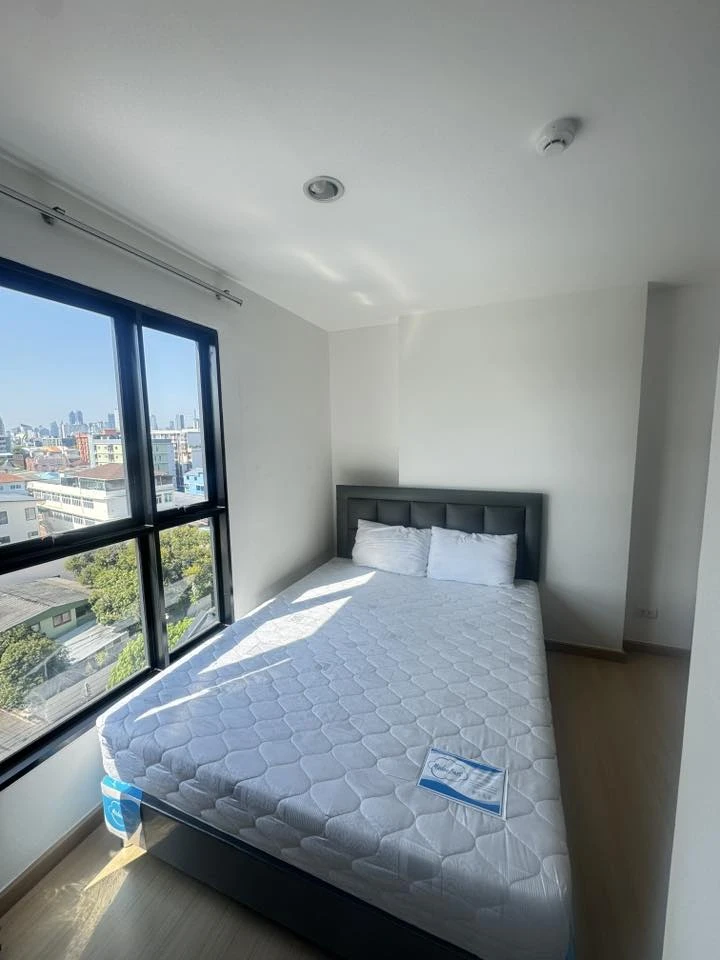 Condo for rent at ASHER Ratchada. Separate partitioned rooms, fully furnished, great price. Book now, don't miss out!