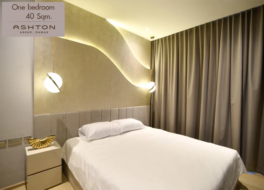 Condo for rent at ASHTON ASOKE-RAMA9. Fully furnished with high-quality built-in furniture. Amazing price! Book now, don't miss out!