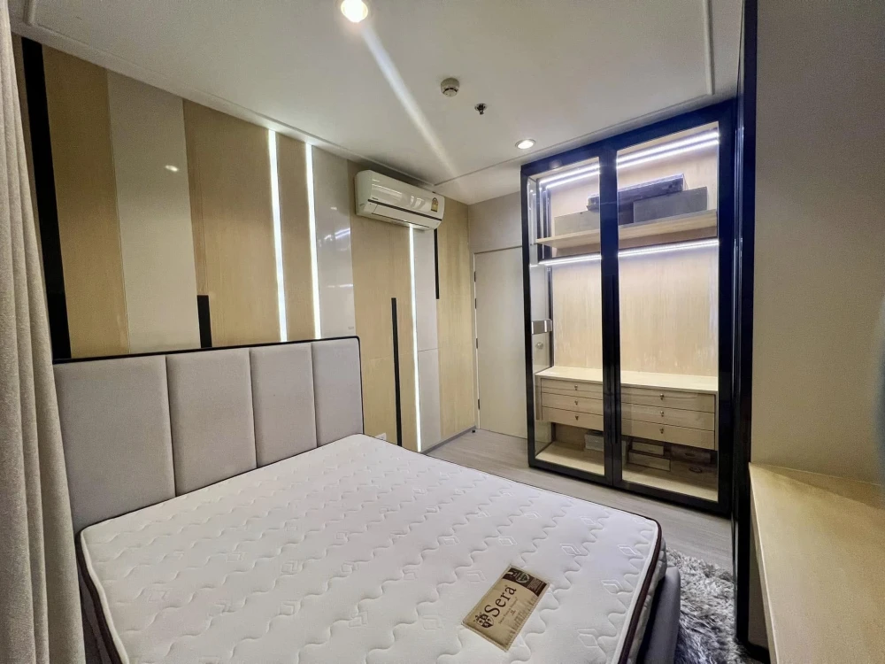 Condo for rent at Aspire Sathorn-Ratchaphruek, 29th floor, corner unit. Quiet, comfortable, and convenient. Everything you need is here. Book now, don
