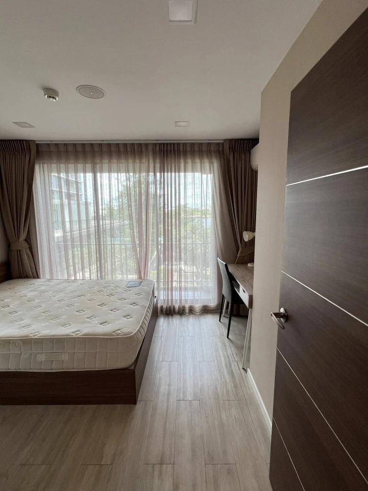 Condo for rent: Atmoz Lat Phrao 71. Large room, comfortable living, lots of usable space, great price. Hurry and reserve now. Don't miss out!