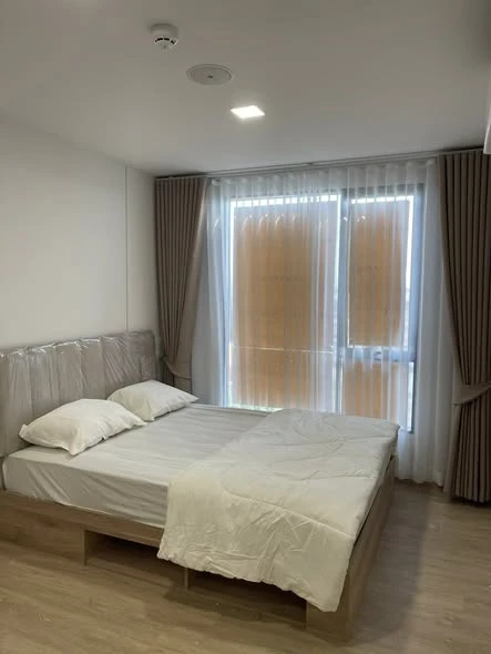 Condo for rent at Atmoz Season Ladkrabang. Ready to move in, fully furnished with appliances. Great price! Book now!