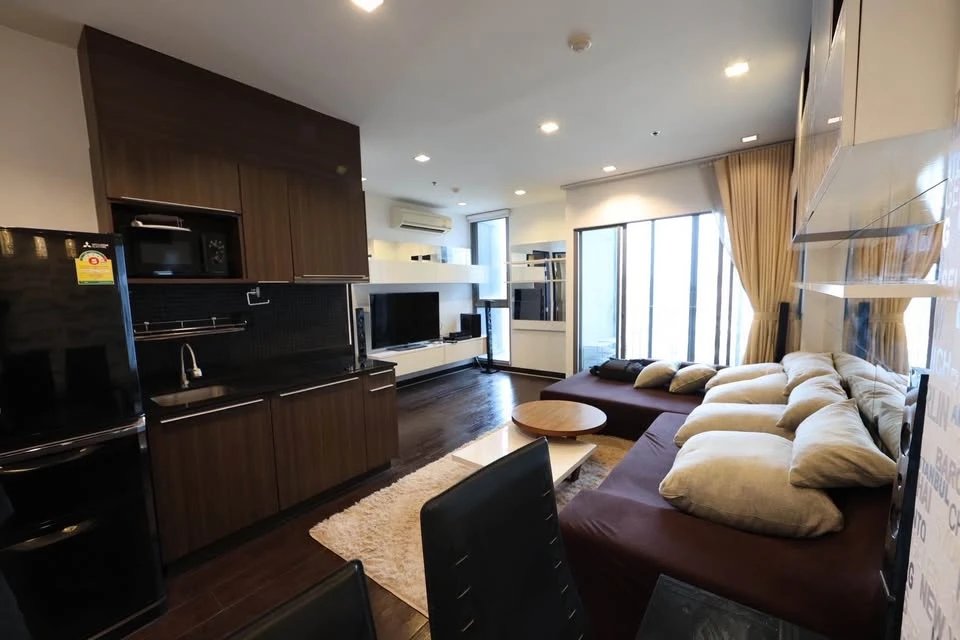 Condo for rent: IDEO Q PHAYA THAI, corner room with privacy, 27th floor, high view, plenty of usable space, reserve now.