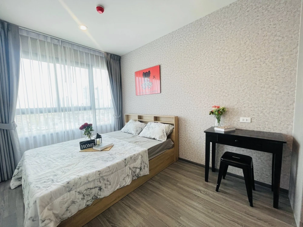 Condo for rent at Ideo Ramkhamhaeng - Lam Sali Station. Nicely decorated unit with complete amenities. Just bring your belongings and move in!