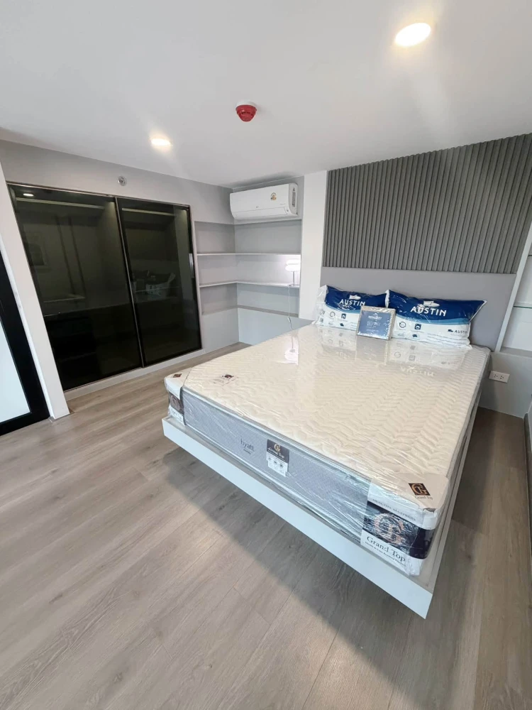 Condo for rent at Knightsbridge Space Sukhumvit–Rama 4. Fully furnished and ready to move in. Complete amenities. Book now!