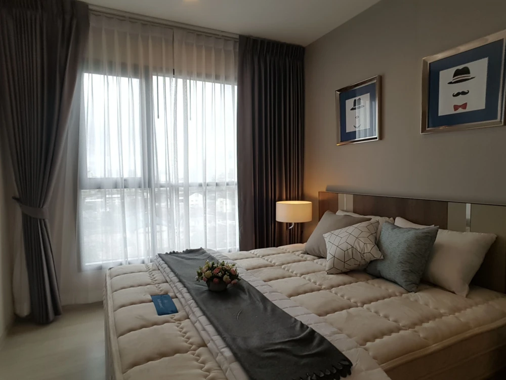 Beautiful unit for sale!! Life Sukhumvit 48 Condo, 9th floor. Beautiful and very livable. Fully furnished with luxurious built-ins. Don't miss out!!