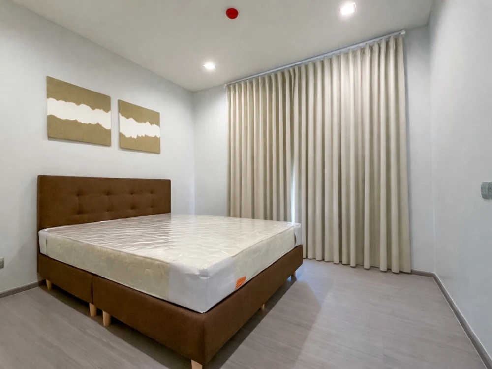 Condo for rent at Life Sukhumvit 62. Ready to move in, fully furnished. Book today! Don't miss out!