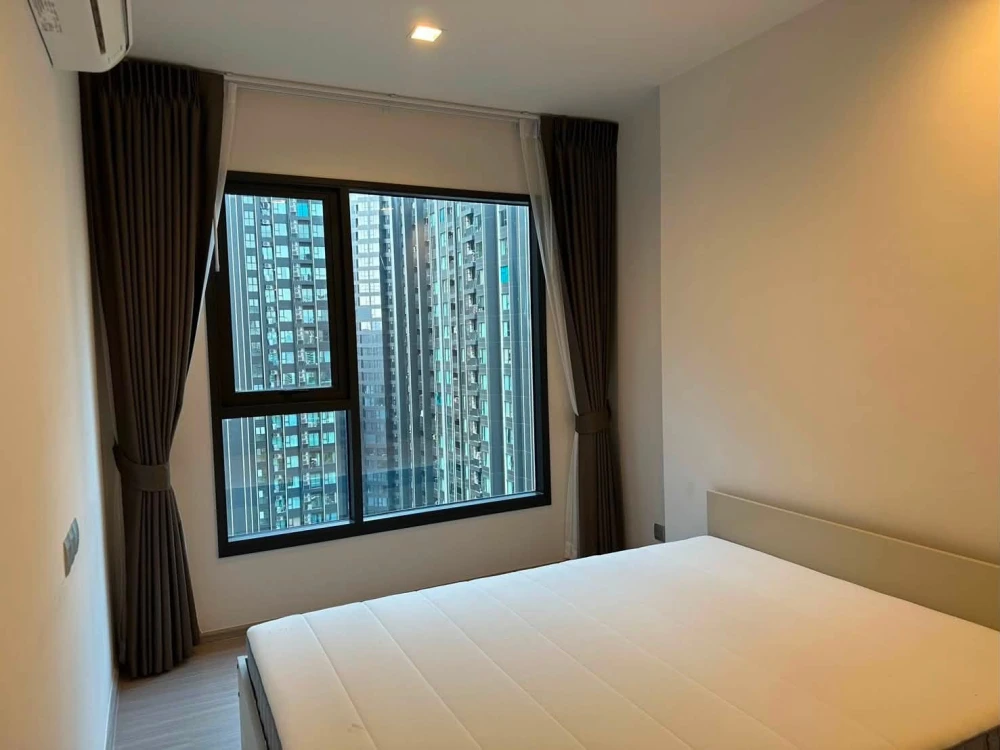Condo for rent at Life Asoke Hype. Nice room, complete amenities, amazing price. Book today! Don't miss out!