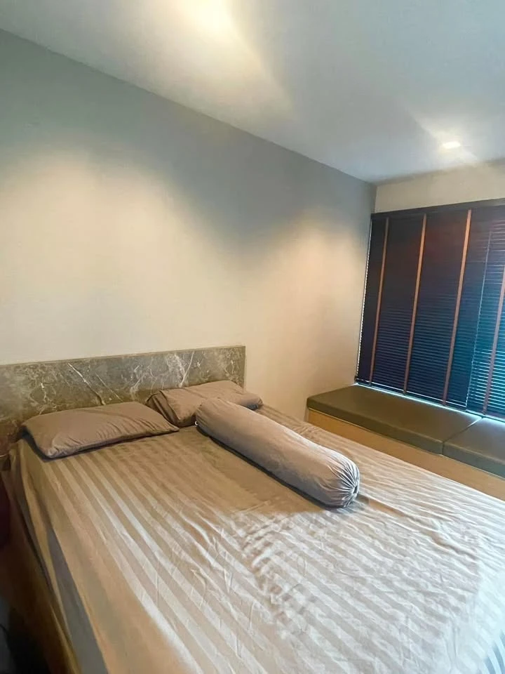 Condo for rent, Life Asoke-Rama 9, studio unit, 20th floor, Building A, 1 bedroom, 1 separate kitchen, built-in cabinets throughout. Book now!