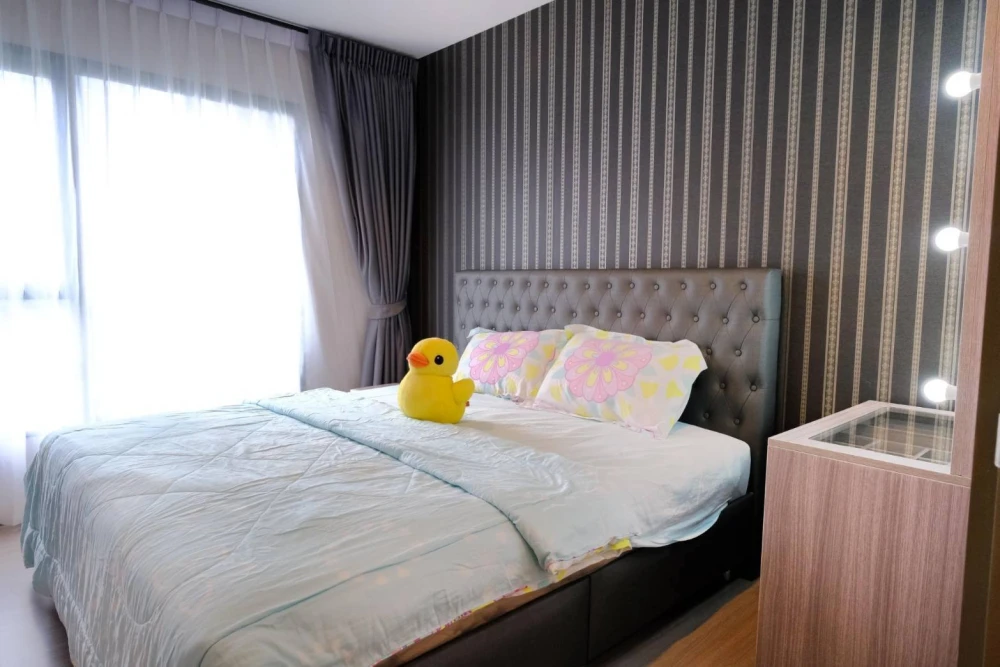 Condo for rent, Life Asoke Rama 9. Fully furnished and ready to move in. Just bring your belongings! Don't miss out!