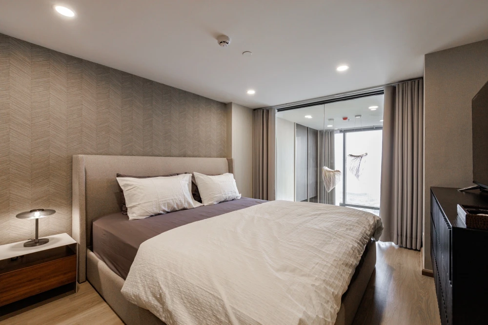 Condo for rent Life Rama 4 - Asoke, beautifully decorated room, 34th floor, high view, complete in one place, hurry and reserve now, don't miss out.