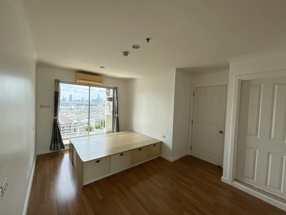 Condo for rent: Lumpini Park Riverside - Rama 3, 17th floor, Chao Phraya River view, great price, hurry and reserve now, don't miss out!