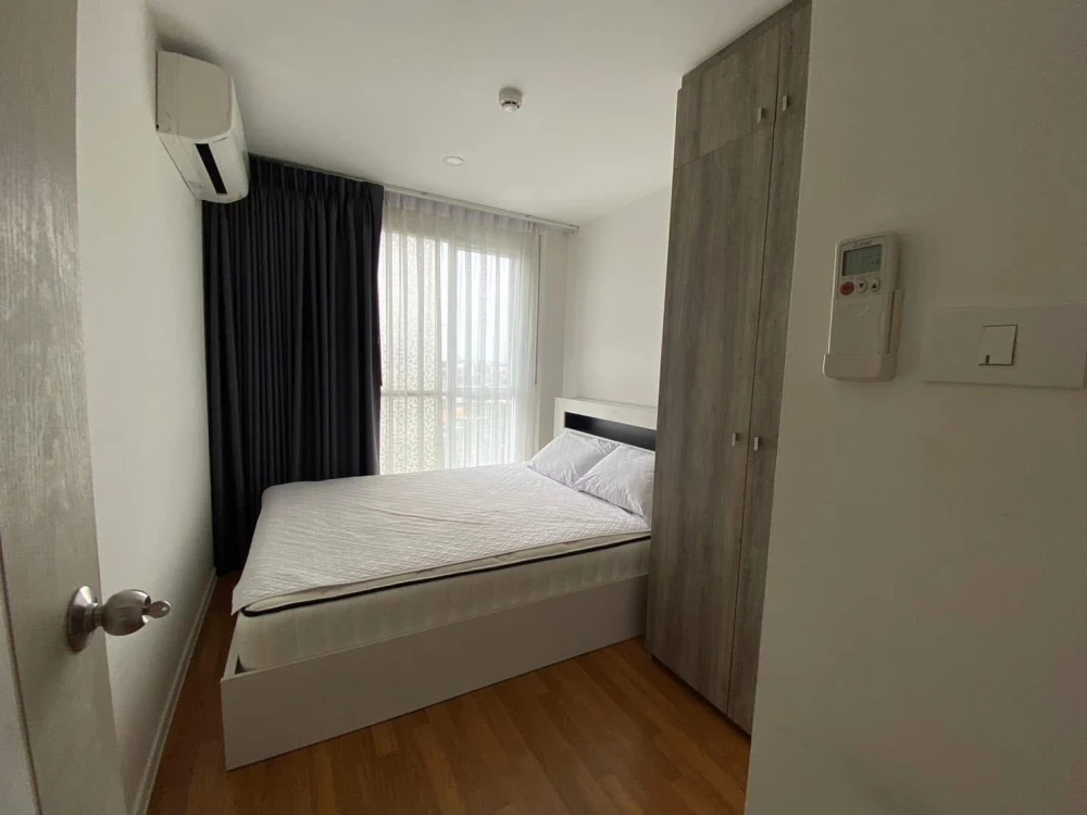 Condo for rent at Lumpini Place Bangna Km.3. Ready to move in, fully furnished with appliances. Affordable price. Book now, don't miss out!