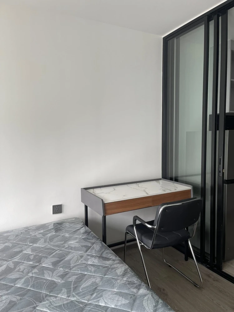 Condo for rent at Maroon Ratchada 32. Ready to move in, fully furnished. Book now, don't miss out!