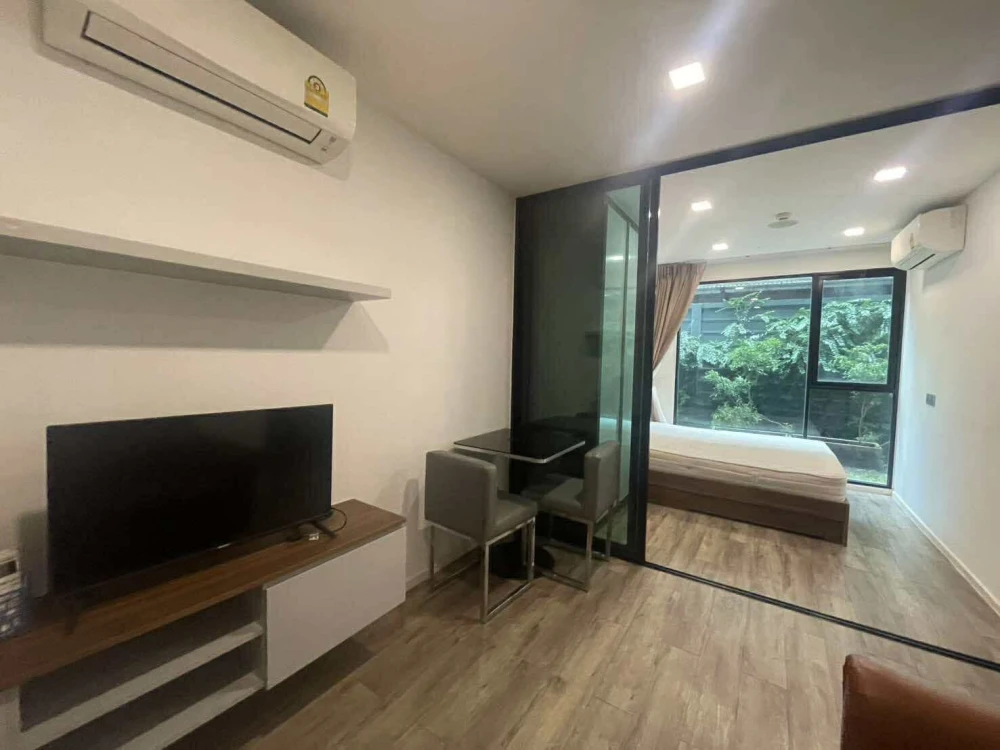 Condo for rent Modiz Ratchada 32, separate rooms, perfectly divided zones, great price, hurry and reserve now, don't miss out.