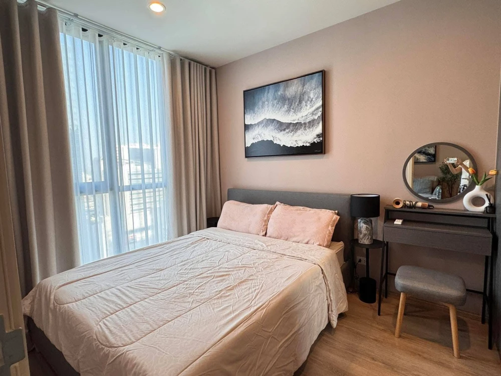 Condo for rent at Noble Nue District R9, 25th floor. High floor with stunning views. Fully furnished. Book now, don't miss out!