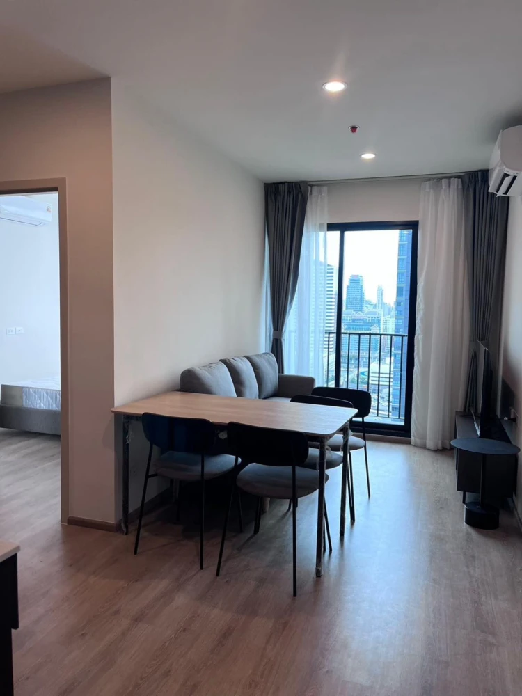 Condo for rent, Nue District R9, large room, plenty of usable space, convenient and complete here, just drag your bags and move in.