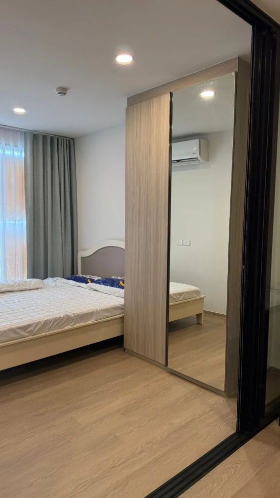 Condo for rent: Origin Plug & Play Bangkunnon Tripple Station, 12A floor, southwest facing. Pets allowed. Away from the elevator and garbage room. Boo