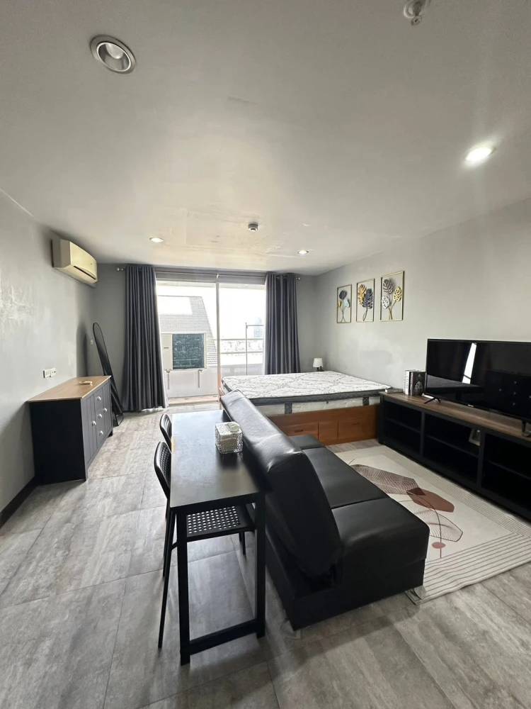 Condo for rent at Ratchada Orchid. Ready to move in, fully furnished. Book now, don't miss out!