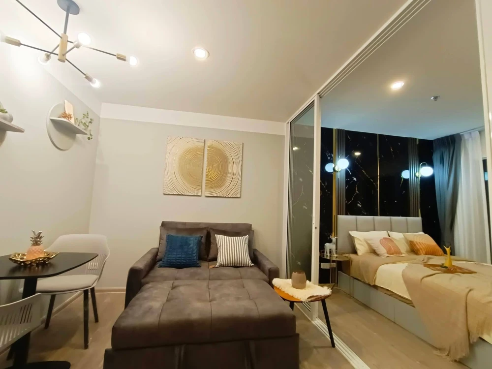 Condo for rent, Regent Home Bangna, 20th floor, Building B. Stunning Chao Phraya River view, especially at night. Don't miss out!