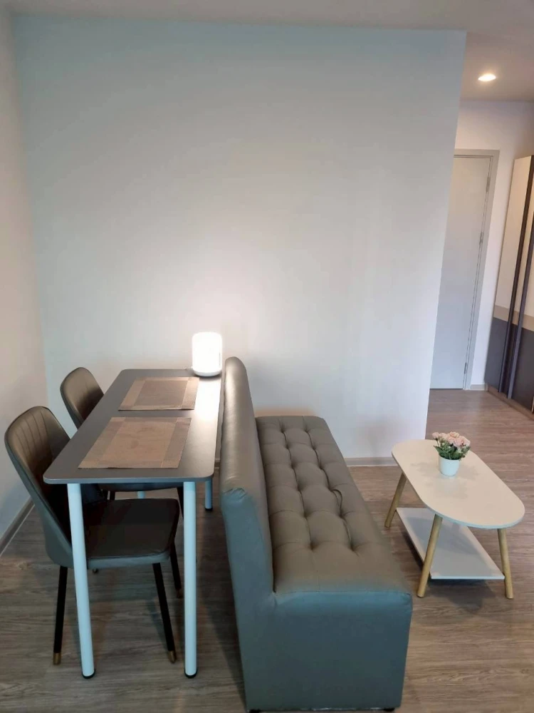 Condo for rent at Regent Home Bangna. Nice unit, fully furnished with appliances, at an affordable price. You don't want to miss this opportunity!