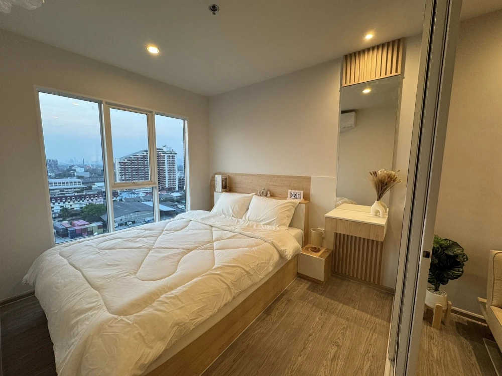 Condo for rent, Regent Home Bangna. Fully furnished and equipped with appliances. Just bring your personal belongings and move in!