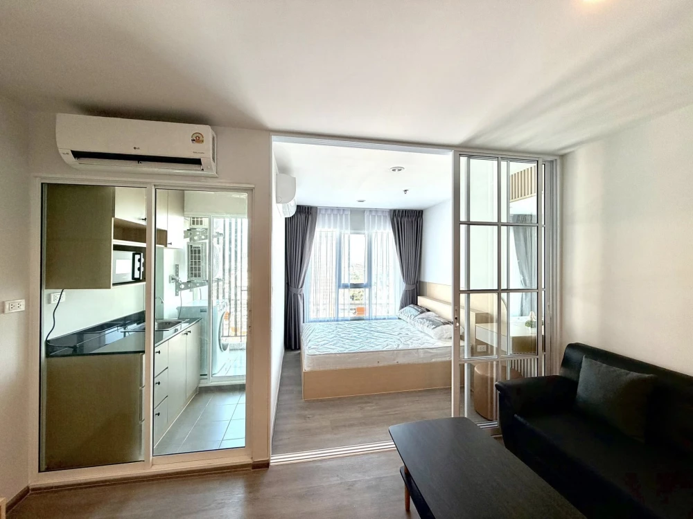 Condo for rent at Regent Home Bangna. Clearly partitioned rooms, fully furnished with appliances. Just bring your belongings and move in! Don't wait!