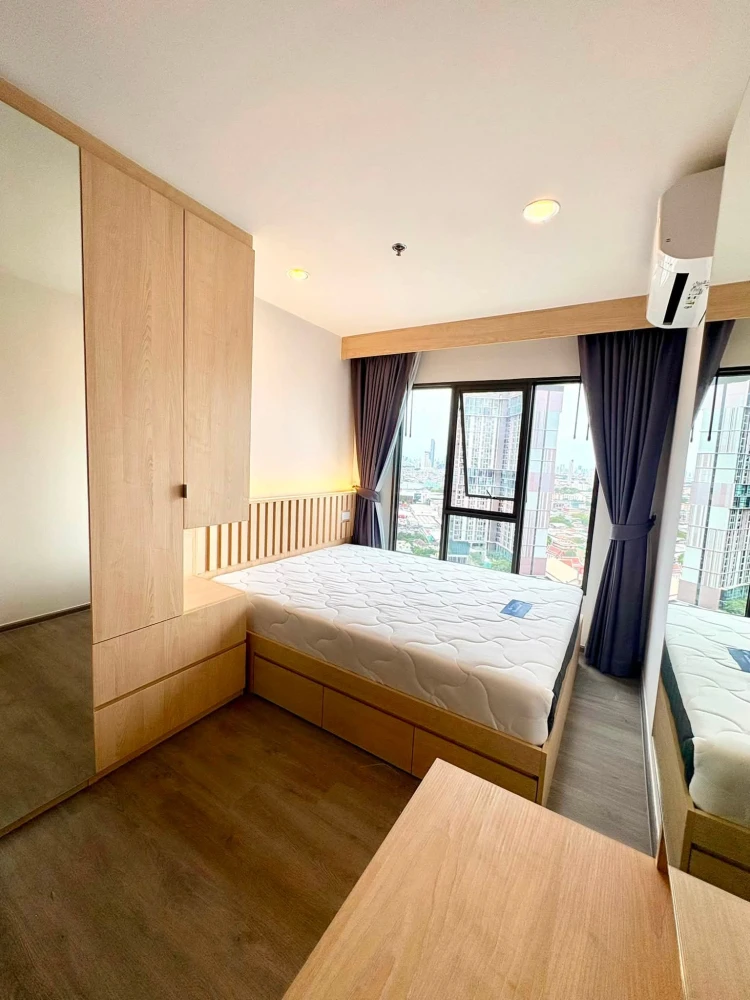 Condo for rent at Regent Home Wuttakat. Beautifully decorated unit with high-quality built-in furniture. Amazing price! Everything you need is here. B