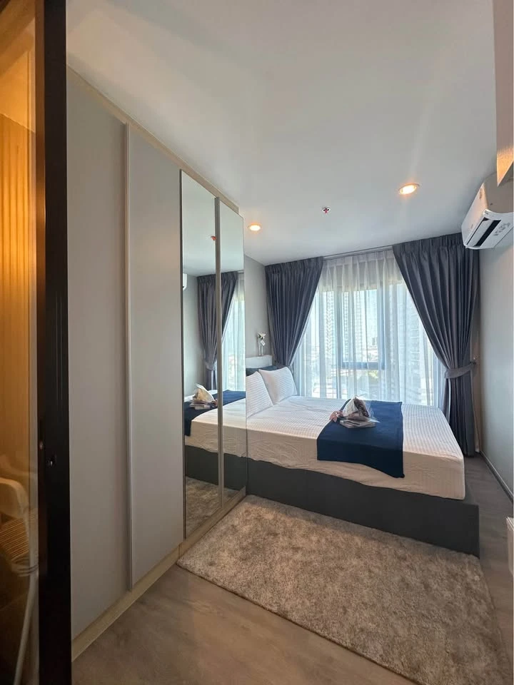 Condo for rent at Regent Home Wutthakat. Fully furnished with built-in furniture and appliances. Book now!