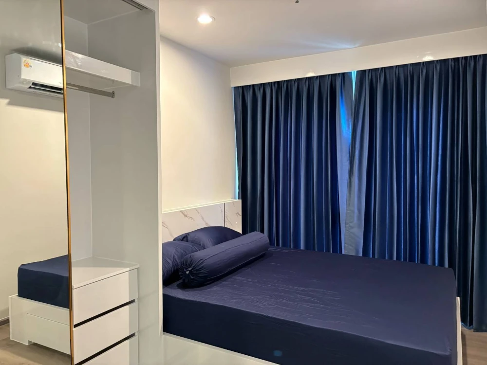 Condo for rent at Regent Wutthakat. Nice unit on the 12th floor, a great height and price. Book today! Don't wait!