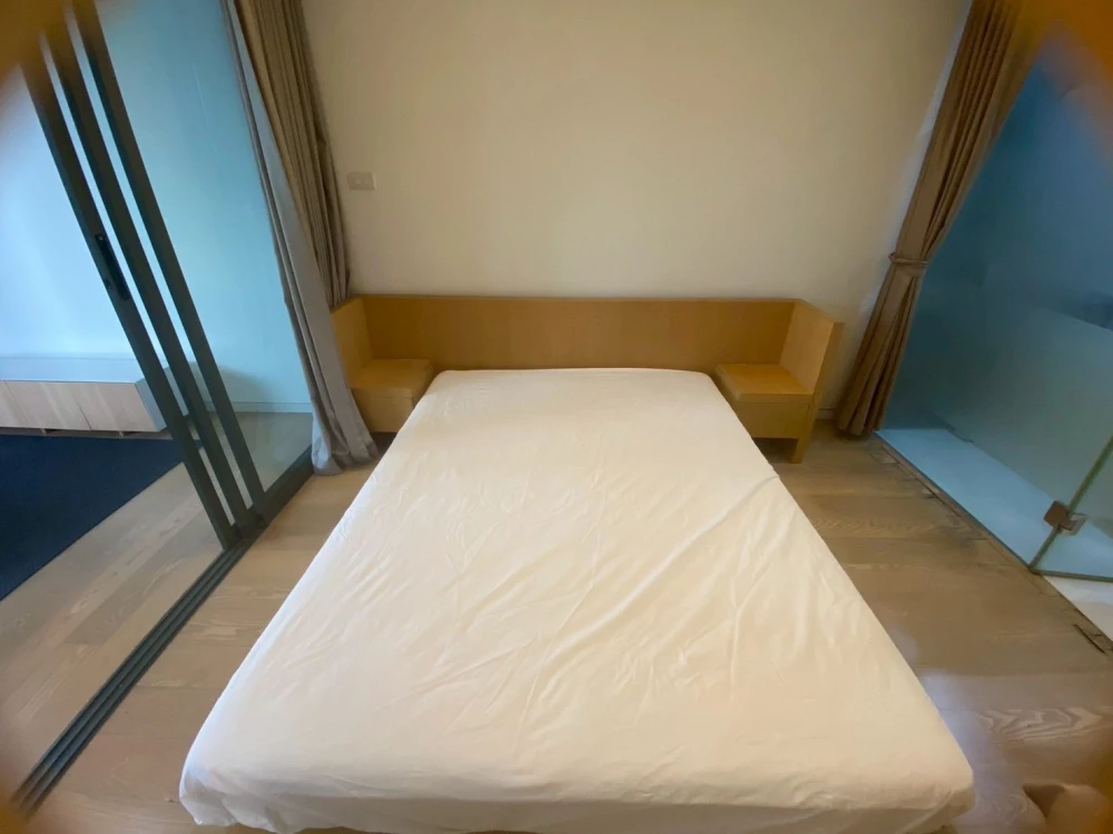 Condo for rent at Siamese Giaio Sukhumvit 31. Spacious room with ample living space. Great price! Book now, don't miss out!
