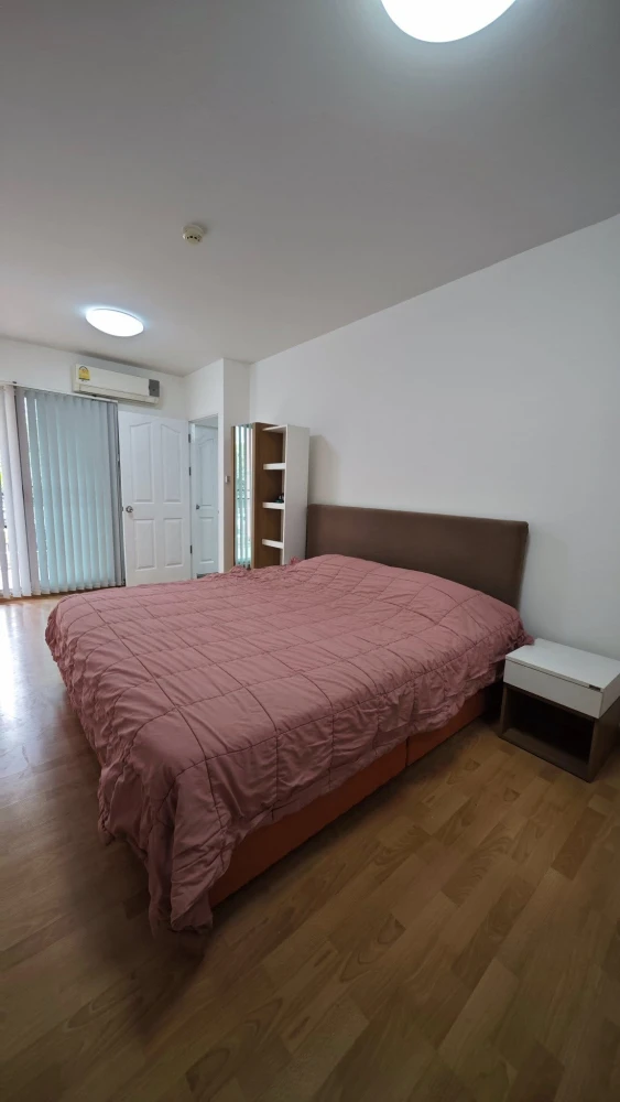 Condo for rent Supalai City Resort Ratchada-Huai Khwang, spacious room, lots of usable space. If you don't book, you'll regret it.