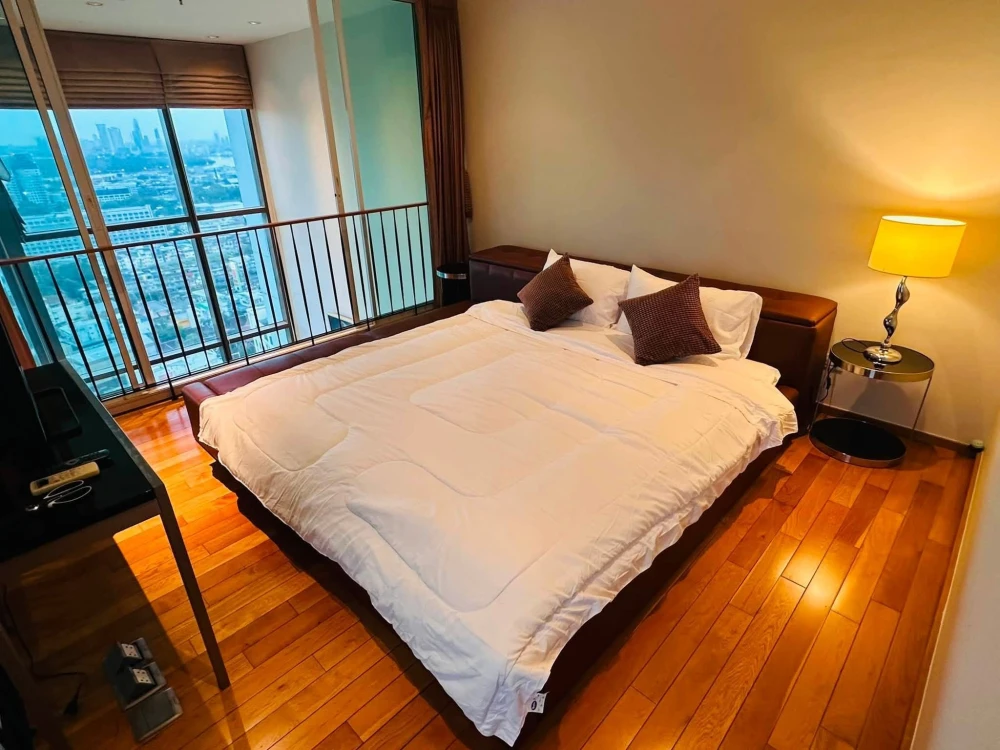 Condo for rent at The Emporio Place. Ready to move in, fully furnished, great price! Book now!