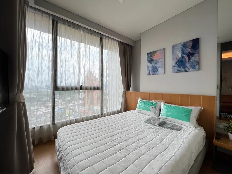 Condo for rent, The Lumpini 24, ready to move in, complete facilities, good price, hurry and reserve now.