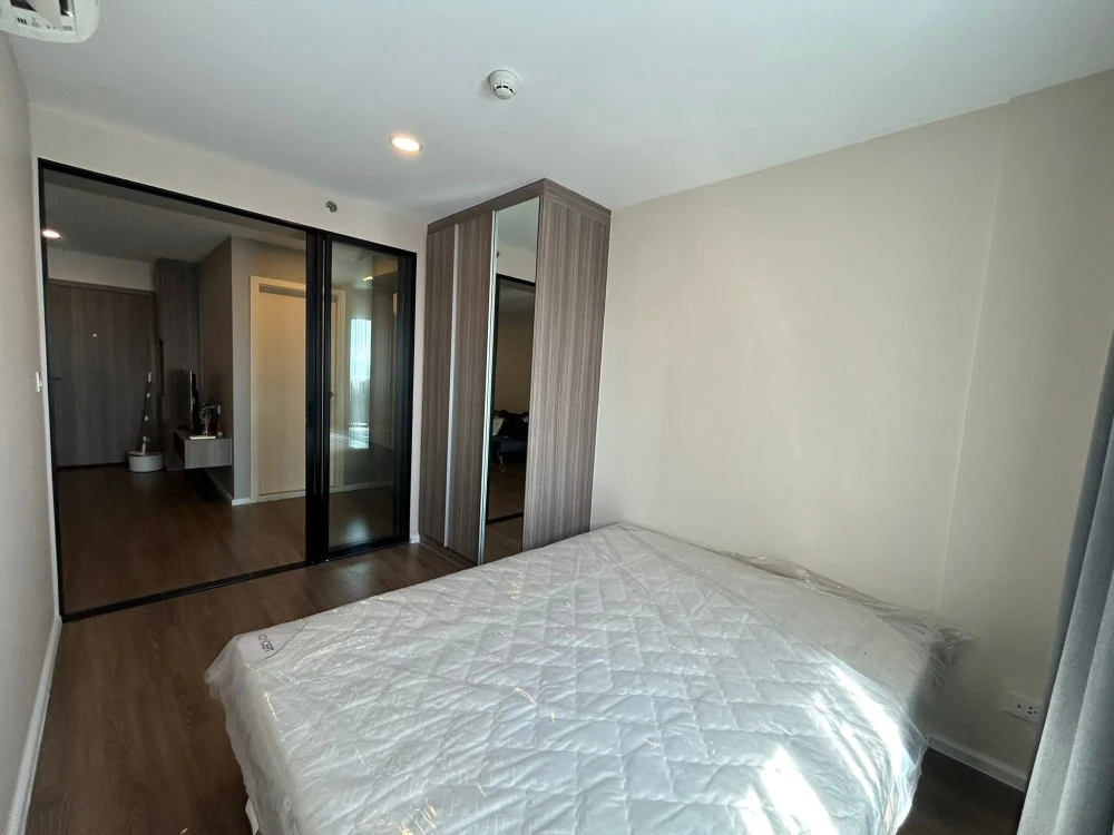 Condo for rent at The Origin Phahol Saphanmai. The unit is partitioned into separate, clearly defined zones. Great value, book now!