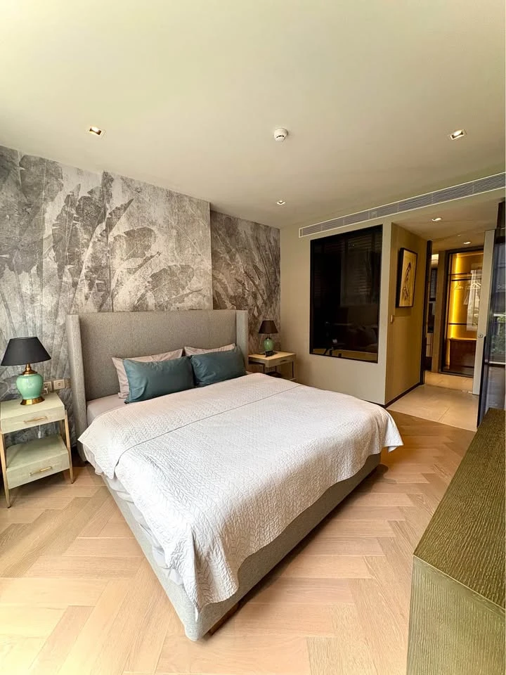 Condo for rent at The Reserve 61 Hideaway. Beautifully decorated unit with high-quality built-in furniture. Everything you need is here. You won't wan