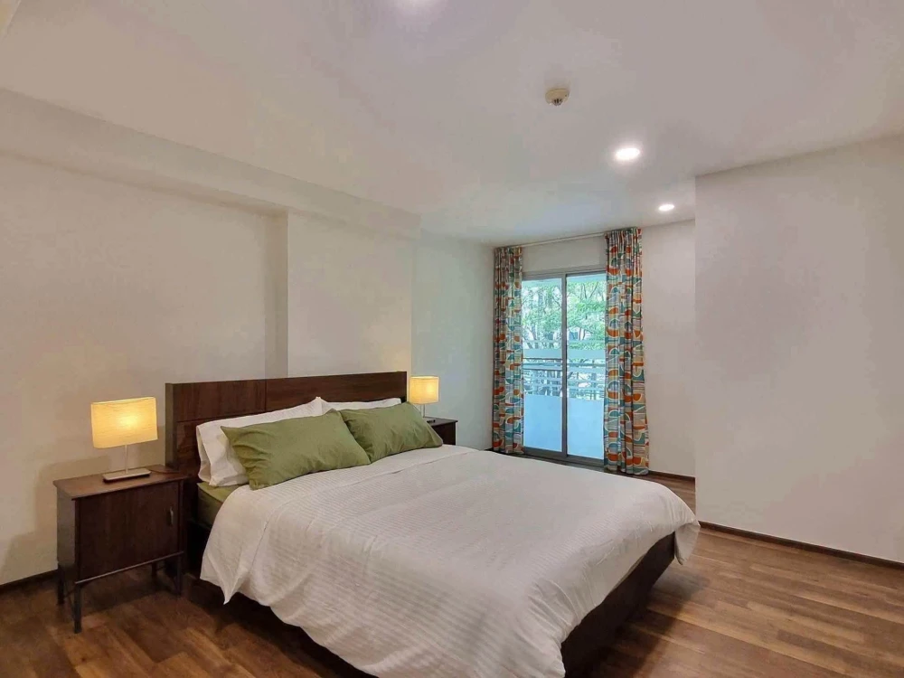 Condo for rent at The Room Sukhumvit 79. Spacious and comfortable, offering ample living space and full facilities. Book now!
