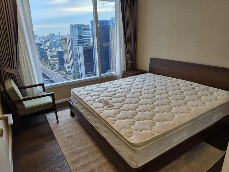 Spacious condo for rent at The Saint Residences. Conveniently located with ample living space. Book now! Don't wait!